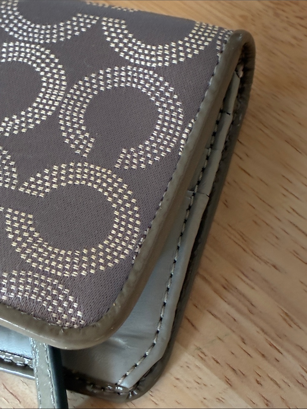 Coach Gray Signature Continental Wallet with Logo Snap - Picture 10 of 13